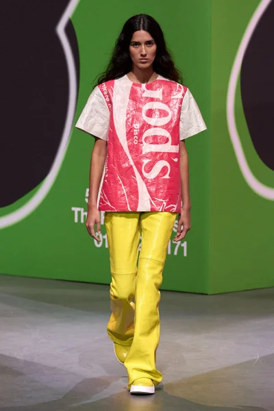 Look 4